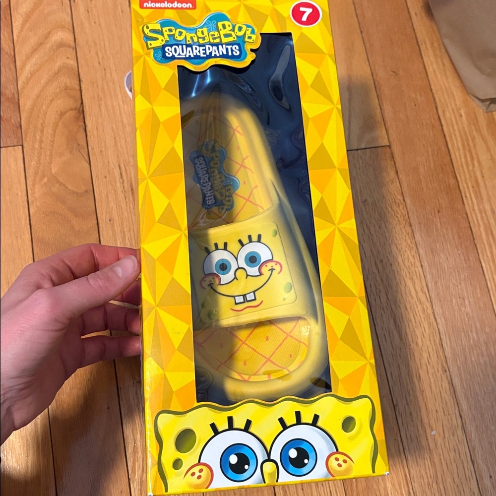 SpongeBob SquarePants nwt Yellow Slides size 7
